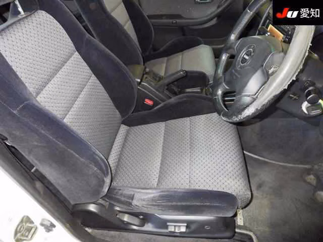SUBARU LEGACY B4