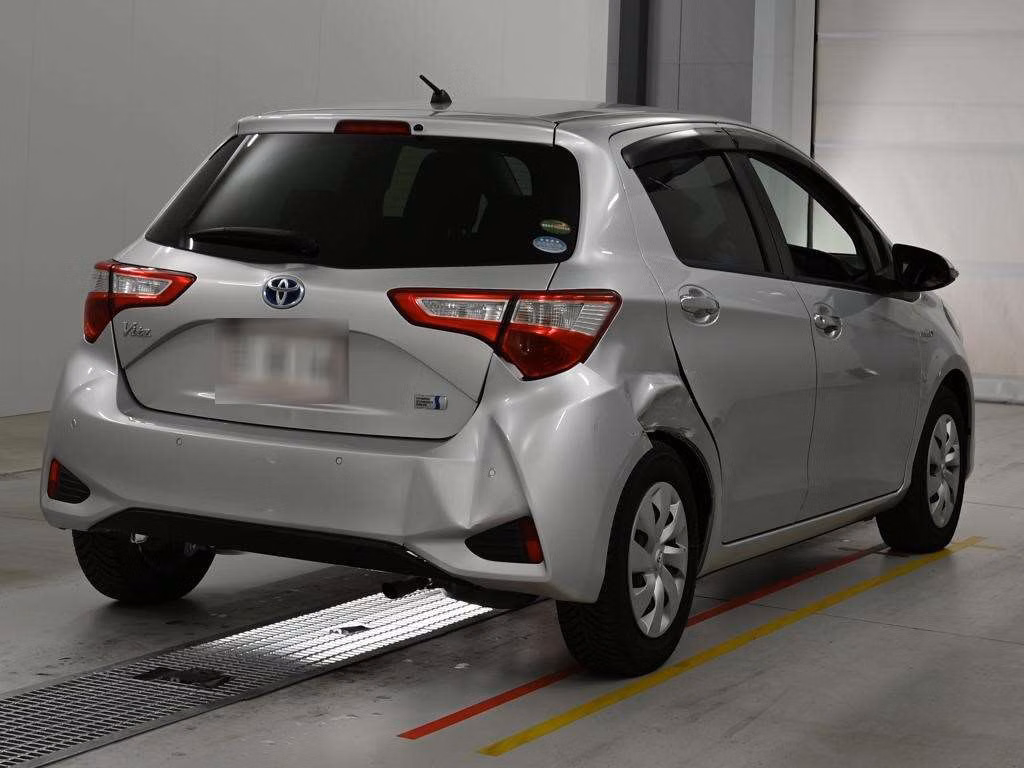 TOYOTA VITZ