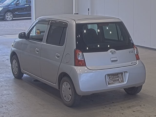 DAIHATSU ESSE