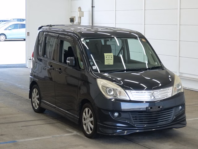 MITSUBISHI DELICA D:2