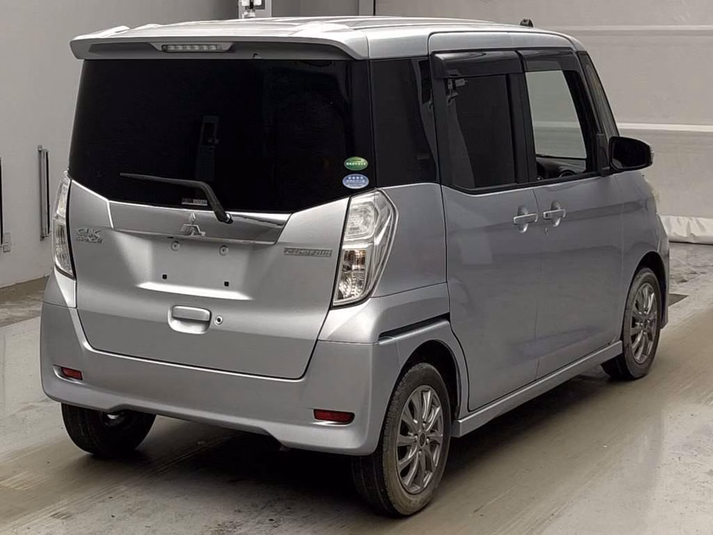 MITSUBISHI EK SPACE