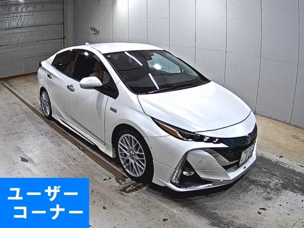 TOYOTA PRIUS PHV