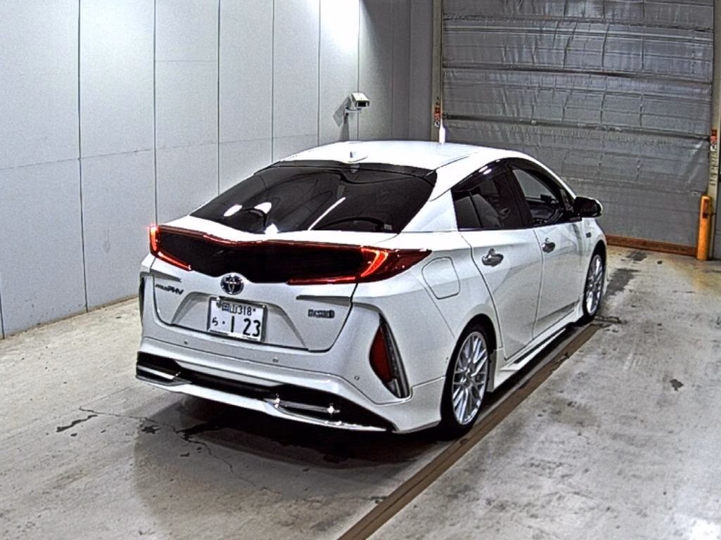 TOYOTA PRIUS PHV