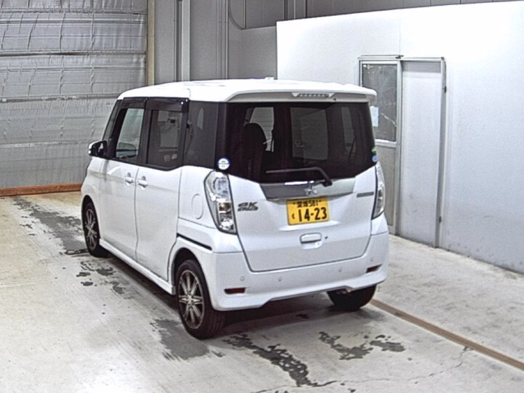 MITSUBISHI EK SPACE