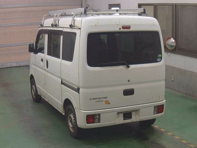 MITSUBISHI MINICAB
