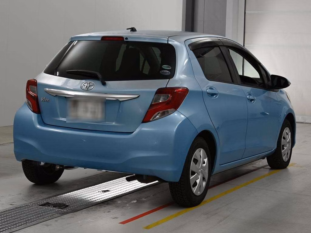 TOYOTA VITZ