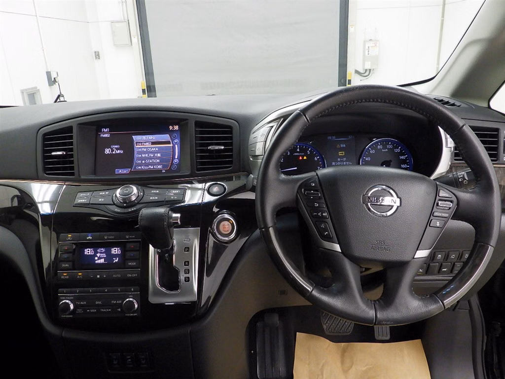 NISSAN ELGRAND
