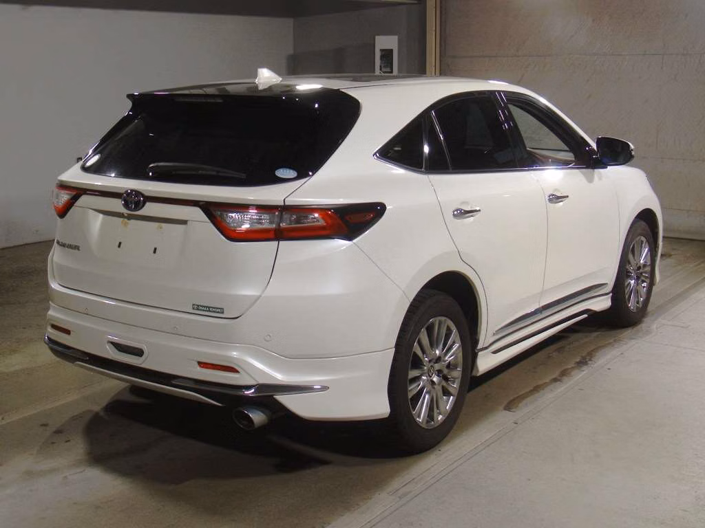 TOYOTA HARRIER