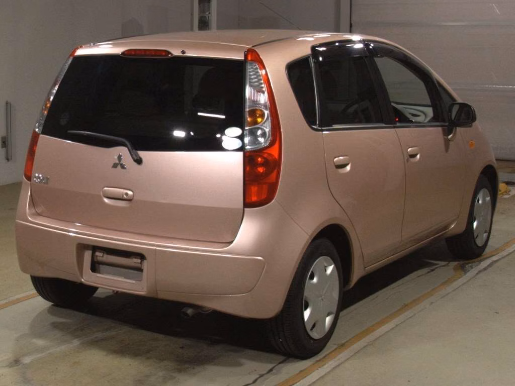 MITSUBISHI COLT