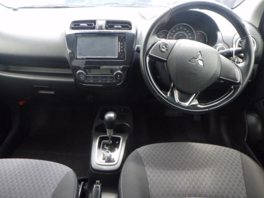 MITSUBISHI MIRAGE