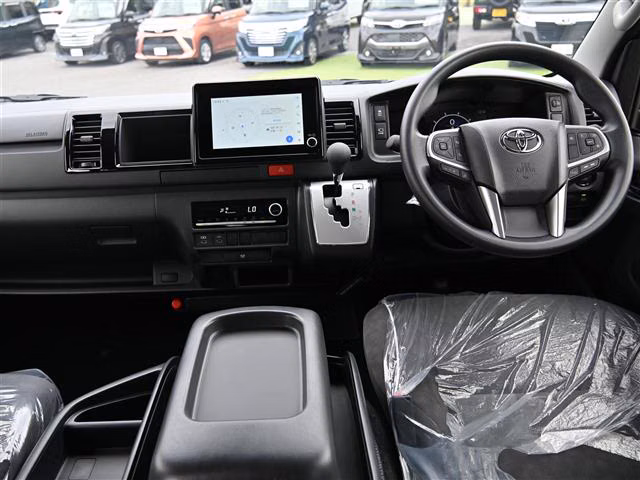 TOYOTA HIACE