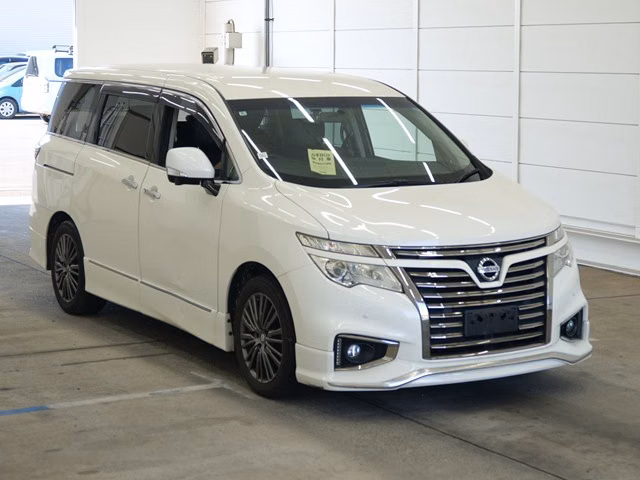 NISSAN ELGRAND