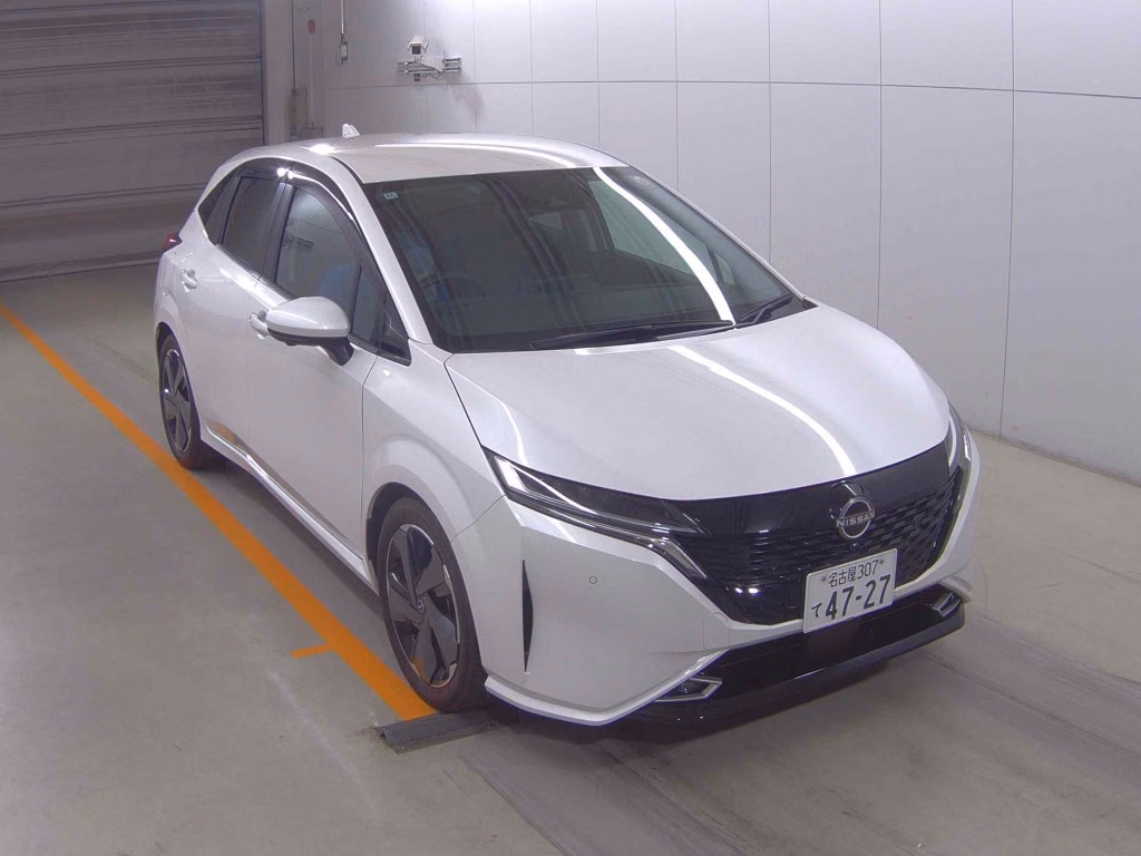 NISSAN AURA