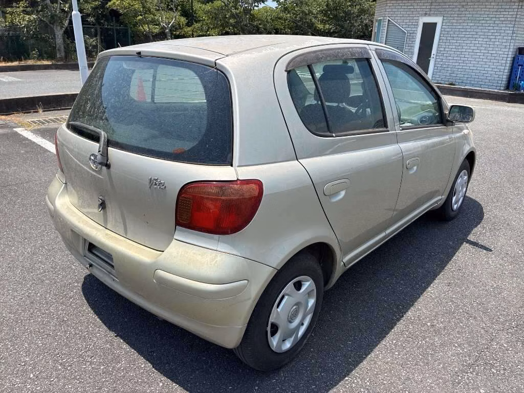 TOYOTA VITZ