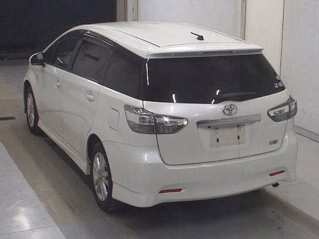 TOYOTA WISH