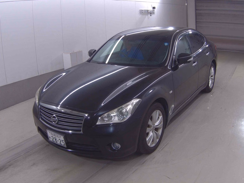 NISSAN FUGA