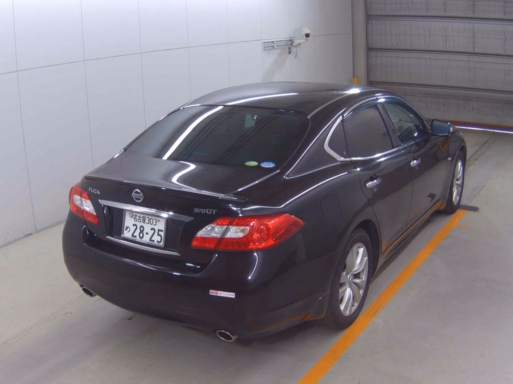NISSAN FUGA