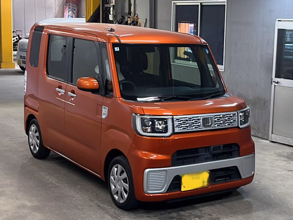 DAIHATSU WAKE