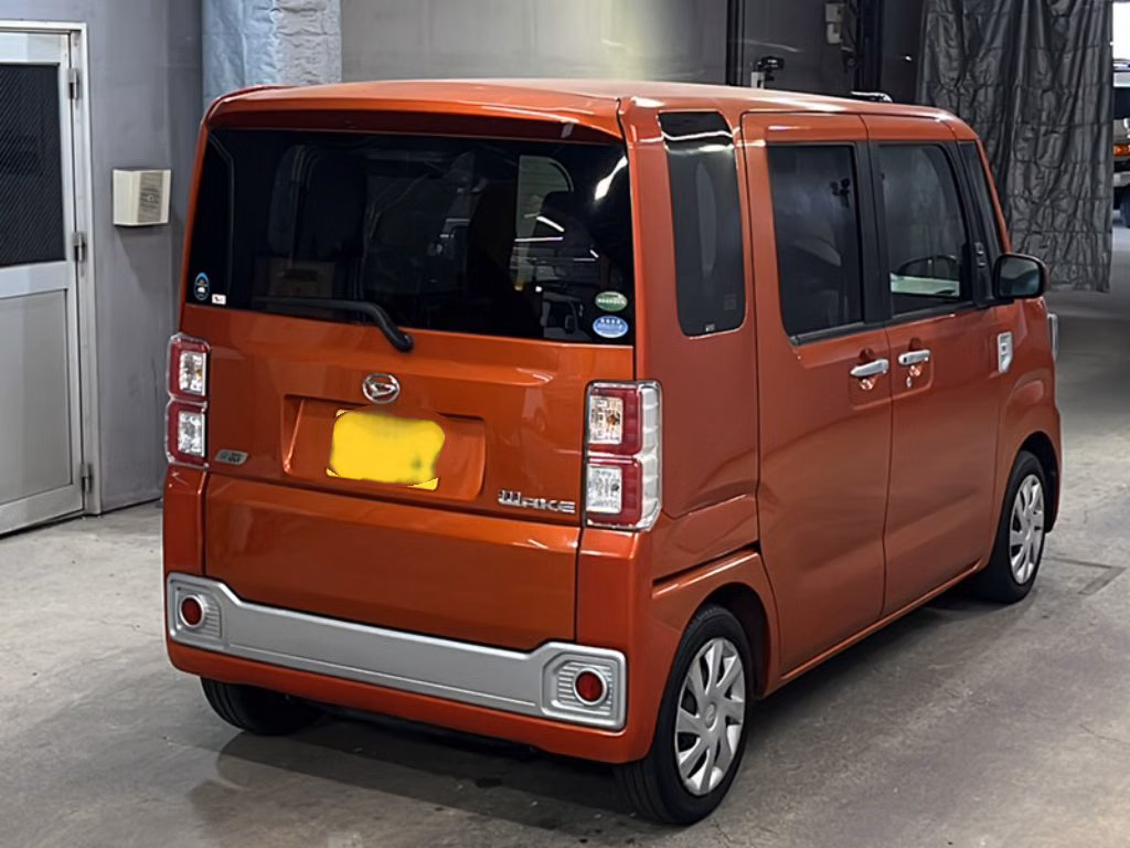 DAIHATSU WAKE