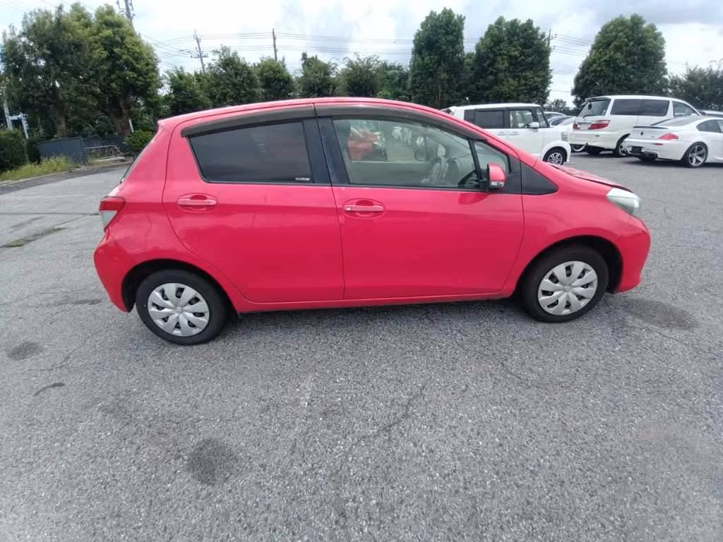 TOYOTA VITZ