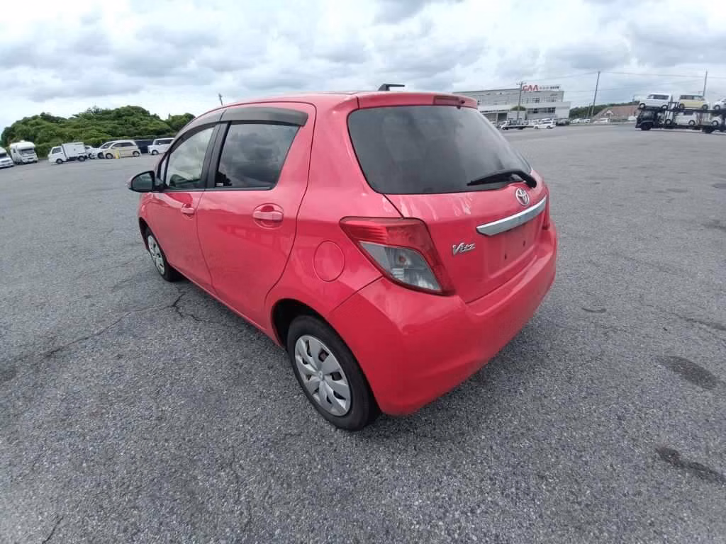 TOYOTA VITZ