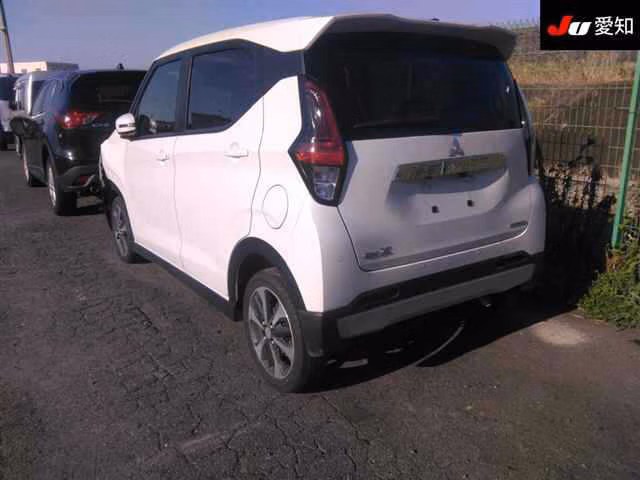 MITSUBISHI EK X