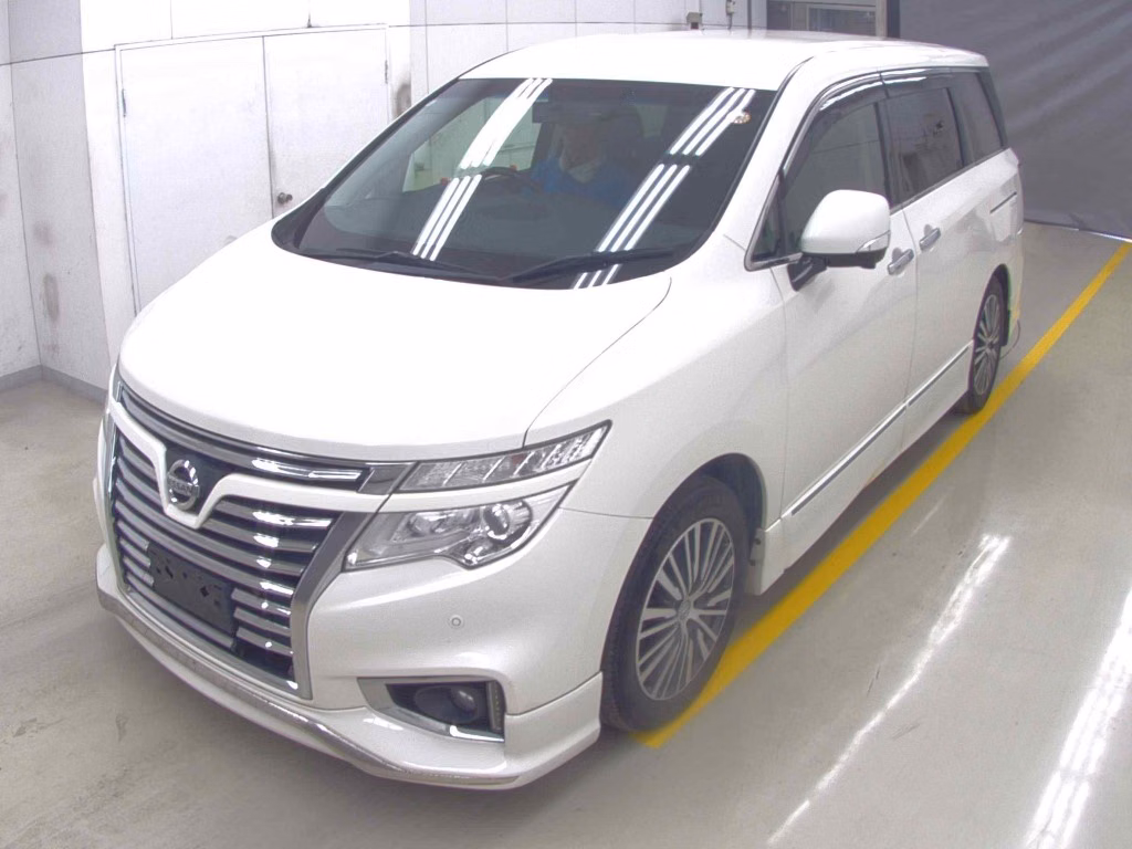 NISSAN ELGRAND