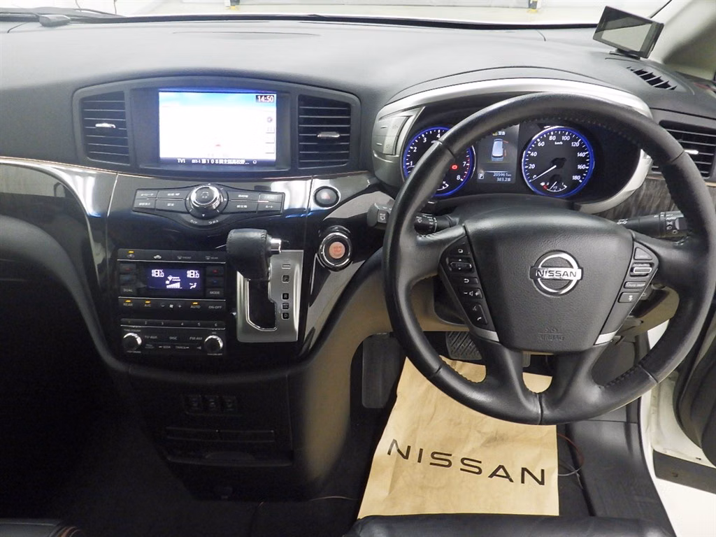 NISSAN ELGRAND