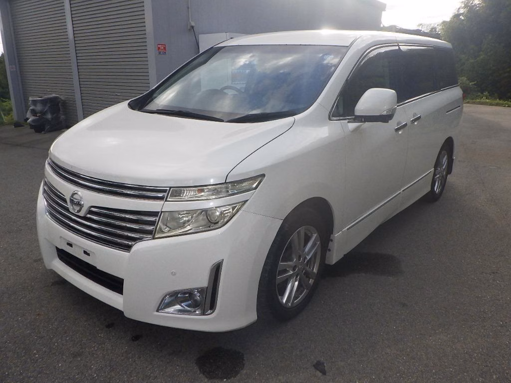 NISSAN ELGRAND