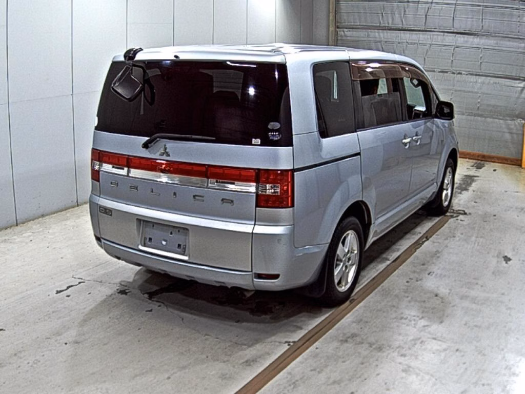 MITSUBISHI DELICA D:5