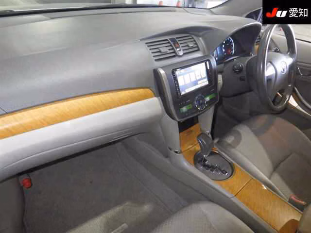 TOYOTA PREMIO