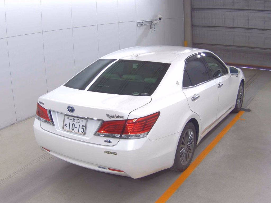 TOYOTA CROWN
