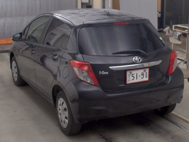 TOYOTA VITZ