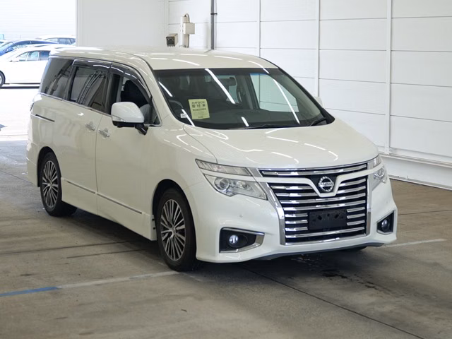 NISSAN ELGRAND