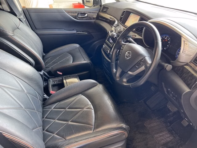 NISSAN ELGRAND