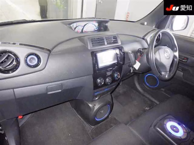 TOYOTA BB