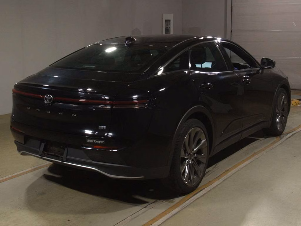 TOYOTA CROWN