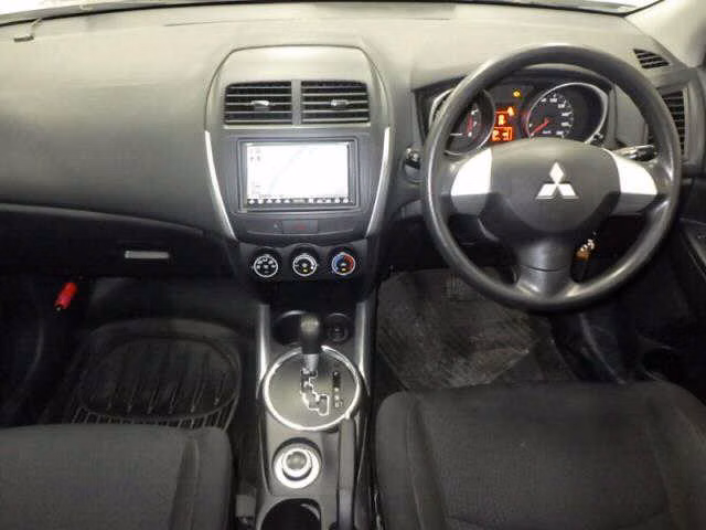 MITSUBISHI RVR