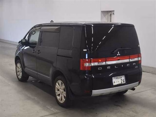MITSUBISHI DELICA D:5