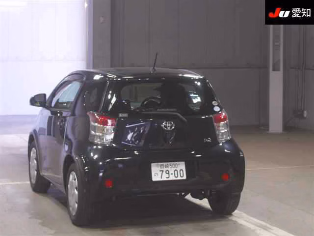 TOYOTA IQ