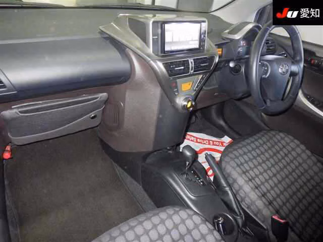 TOYOTA IQ
