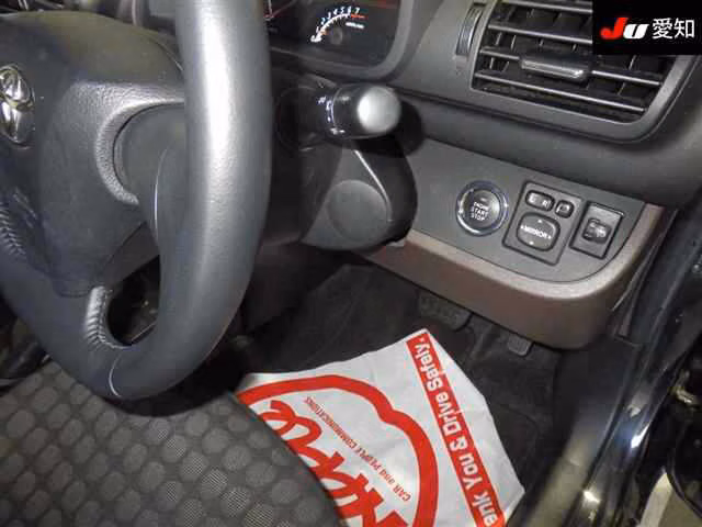 TOYOTA IQ