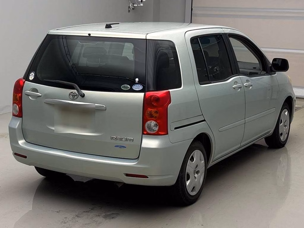 TOYOTA RAUM