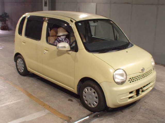 DAIHATSU MOVE LATTE