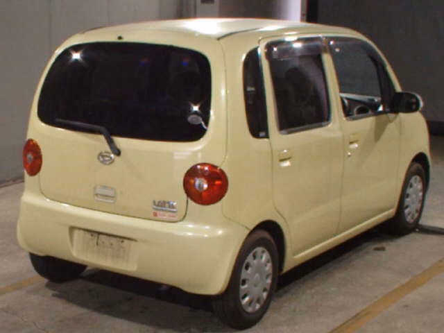 DAIHATSU MOVE LATTE