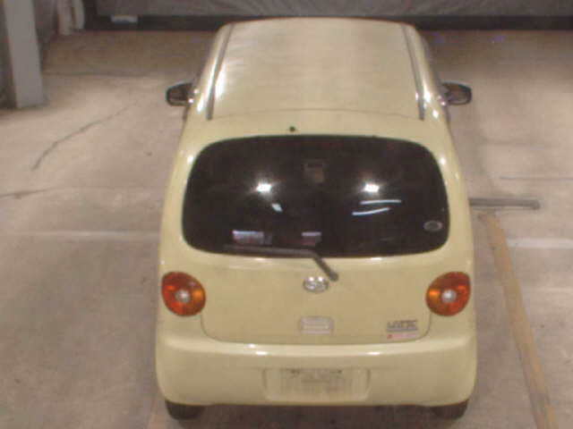 DAIHATSU MOVE LATTE