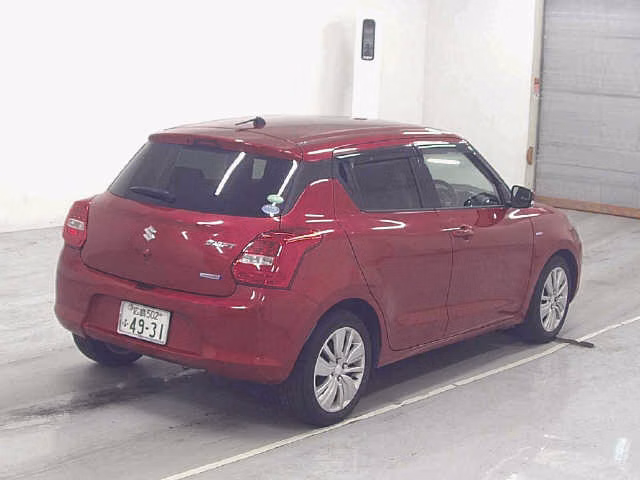 SUZUKI SWIFT