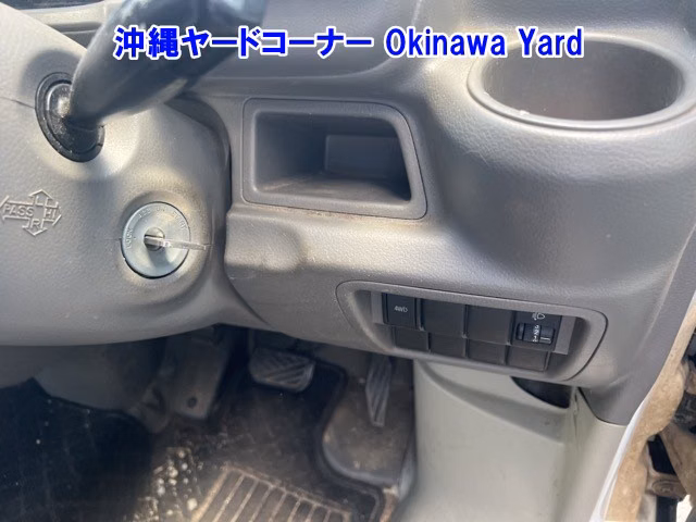 MITSUBISHI MINICAB