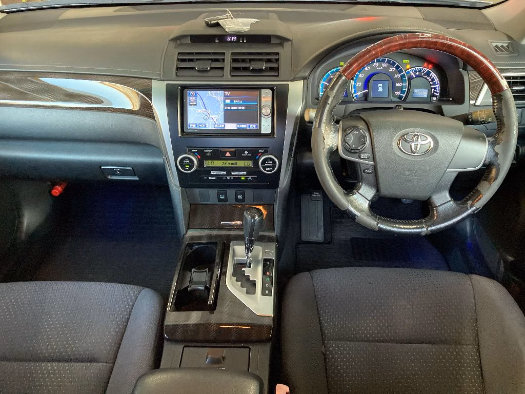 TOYOTA CAMRY