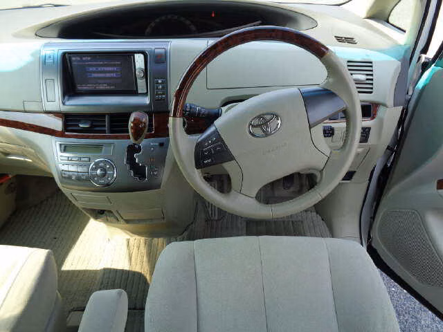TOYOTA ESTIMA